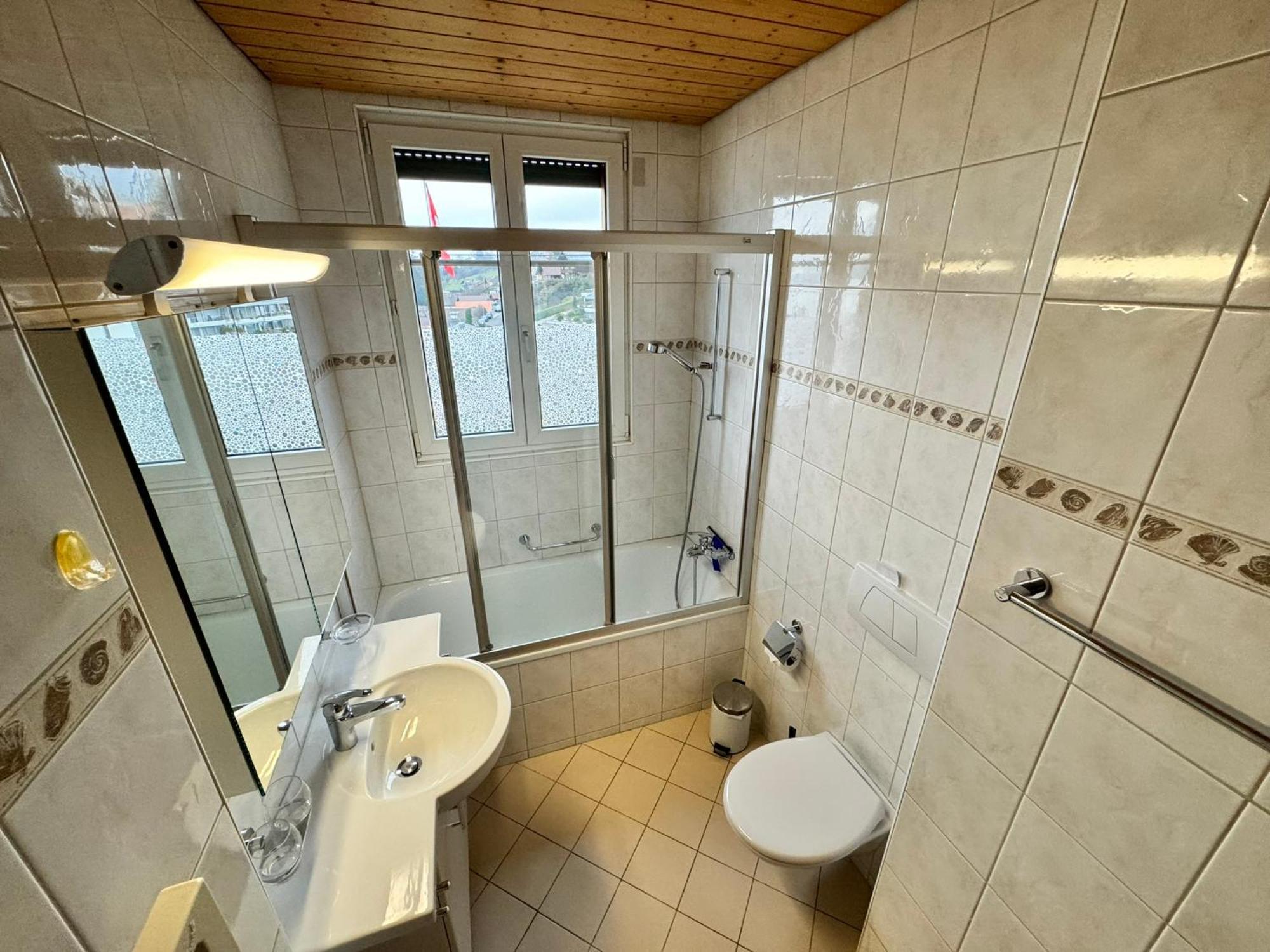 Burgheim Siesta Apartment Oberhofen Luaran gambar